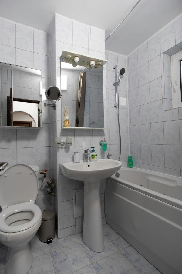 White Glamour Buzau Bagian luar foto