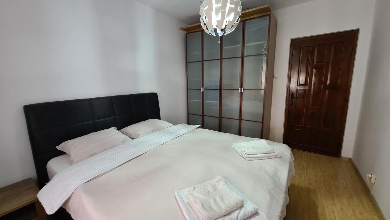 White Glamour Buzau Bagian luar foto