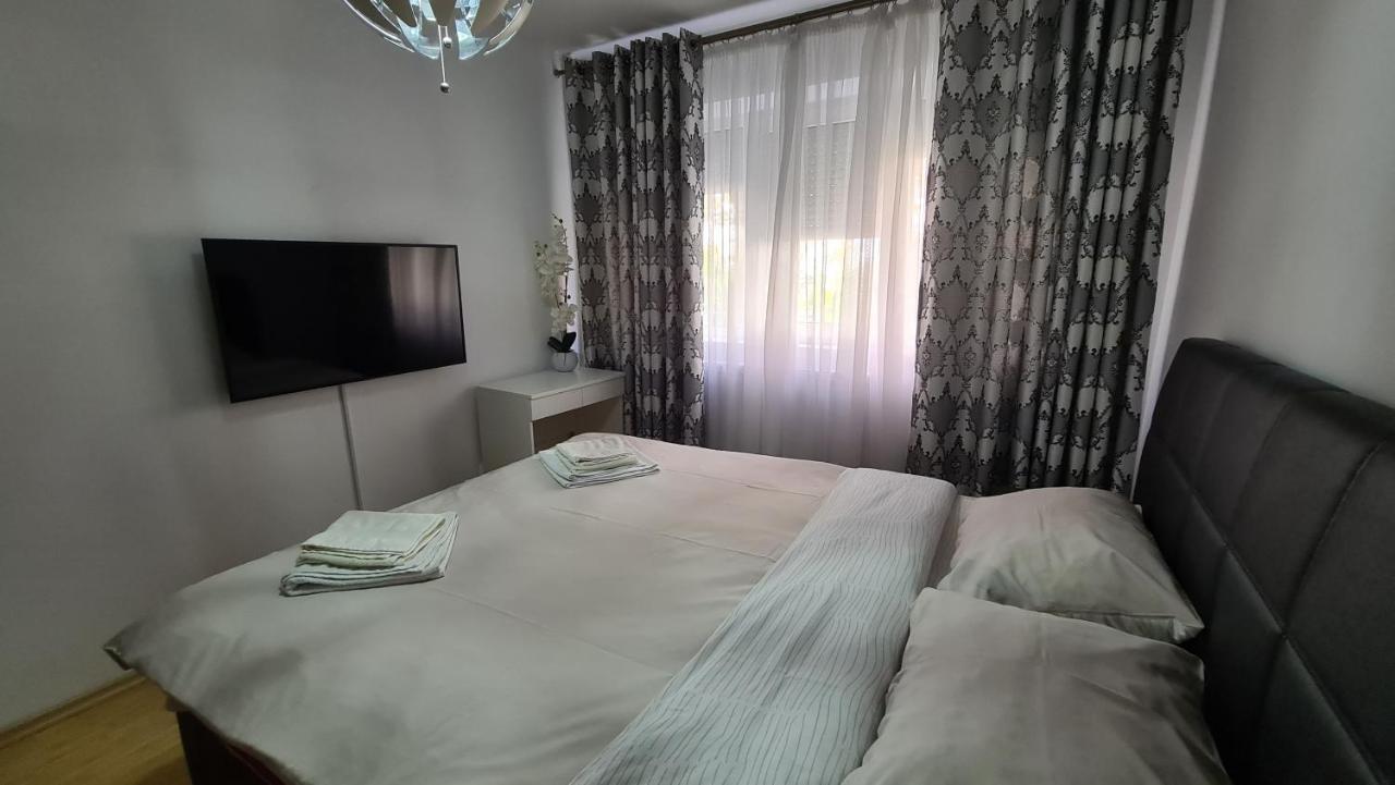 White Glamour Buzau Bagian luar foto